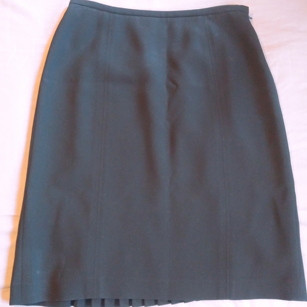 Pleated back A-Line Skirt